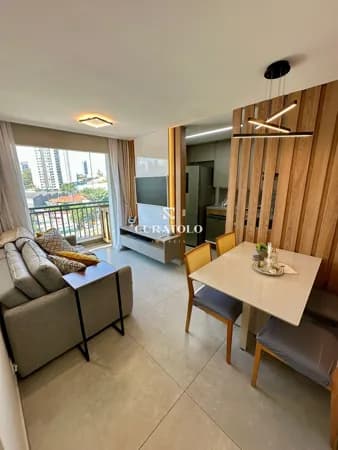 Apartamento à venda, de 2 quartos com varanda e vaga na Mooca
