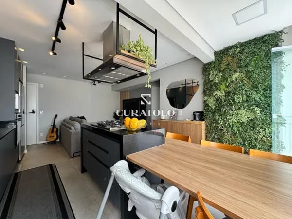 Conheça este incrível apartamento com decoração planejada, na Vila Matilde, de 49m², 2 Quartos, 1 vaga coberta e varanda grill - A 6 min a pé do Metrô