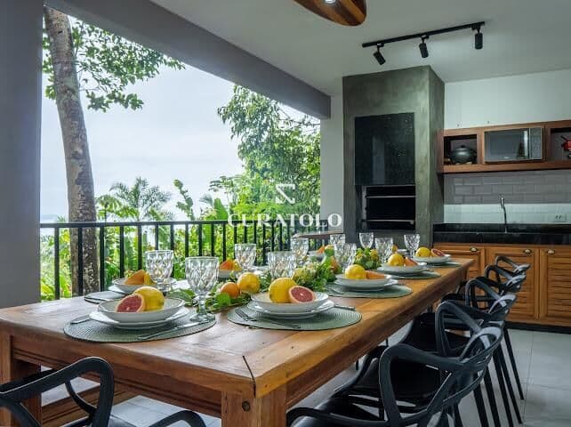 Casa sobrado à venda em Ubatuba com 500 m², 4 quartos e 2 vagas na Vila Prudente, São Paulo