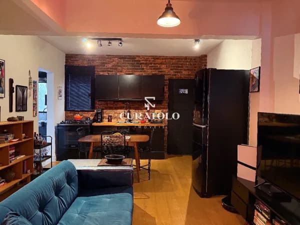 Procurando morar ou investir na Bela Vista, esta é a oportunidade perfeita para você: apartamento de 2 quartos, ao lado da Av. Paulista