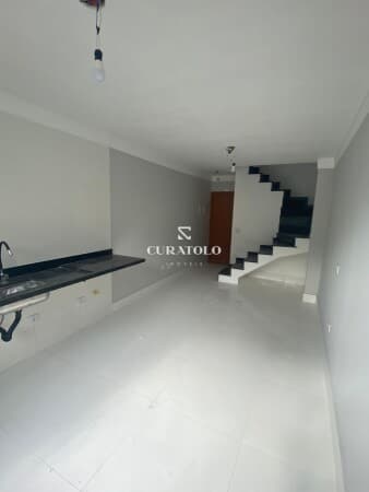 Moradia perfeita para a família: Sobrado novo e moderno de 2 Dorms 1 Vaga e Área Gourmet com Churrasqueira ao lado do Shopping Anália Franco