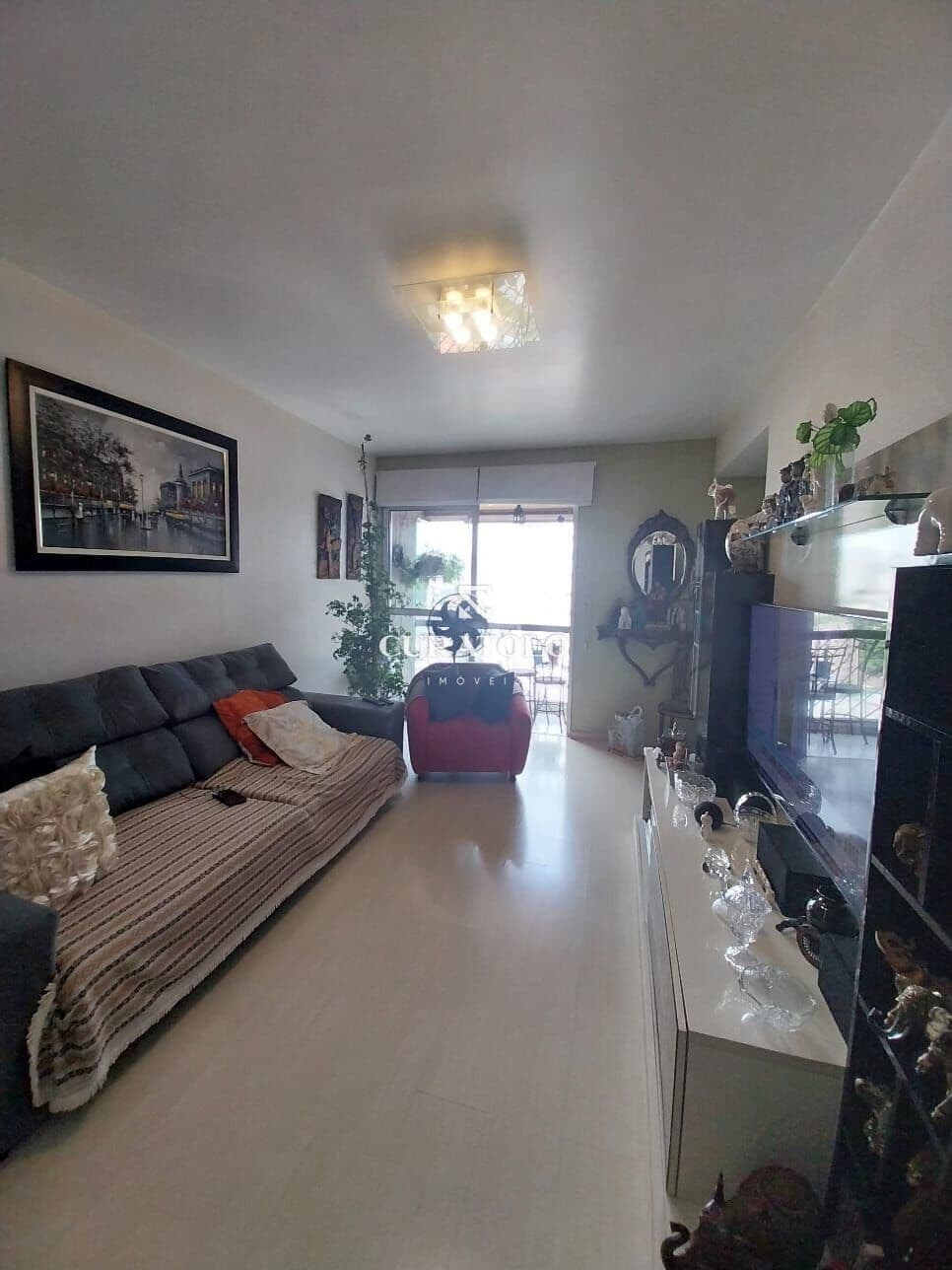 Apartamento à venda 70 m², com 3 quartos, varanda e 1 vaga coberta na Vila Aurora, São Paulo.