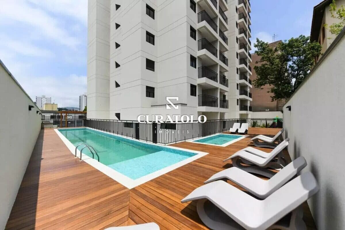 Seu novo lar em São Bernardo do Campo: Pronto e Novo com 2 Dorms, Vaga e Varanda – Condomínio Clube e Excelente Localização, no Centro