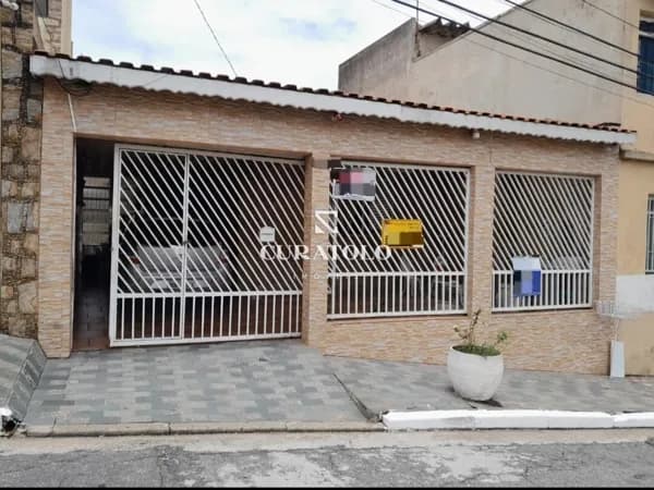 Oportunidade para seu novo lar , casa térrea com 180 m2, 4 dorm, 2 vagas na Vila Diva, a oportunidade está aqui!