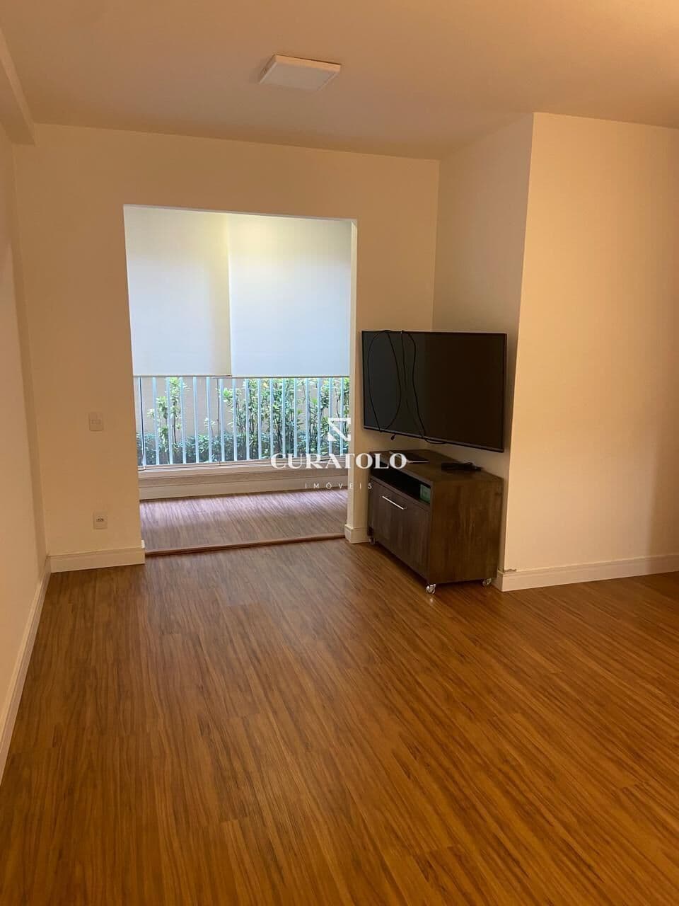 Apartamento à venda com 61 m², 3 quartos, varanda e 1 vaga na Vila Ema, São Paulo.