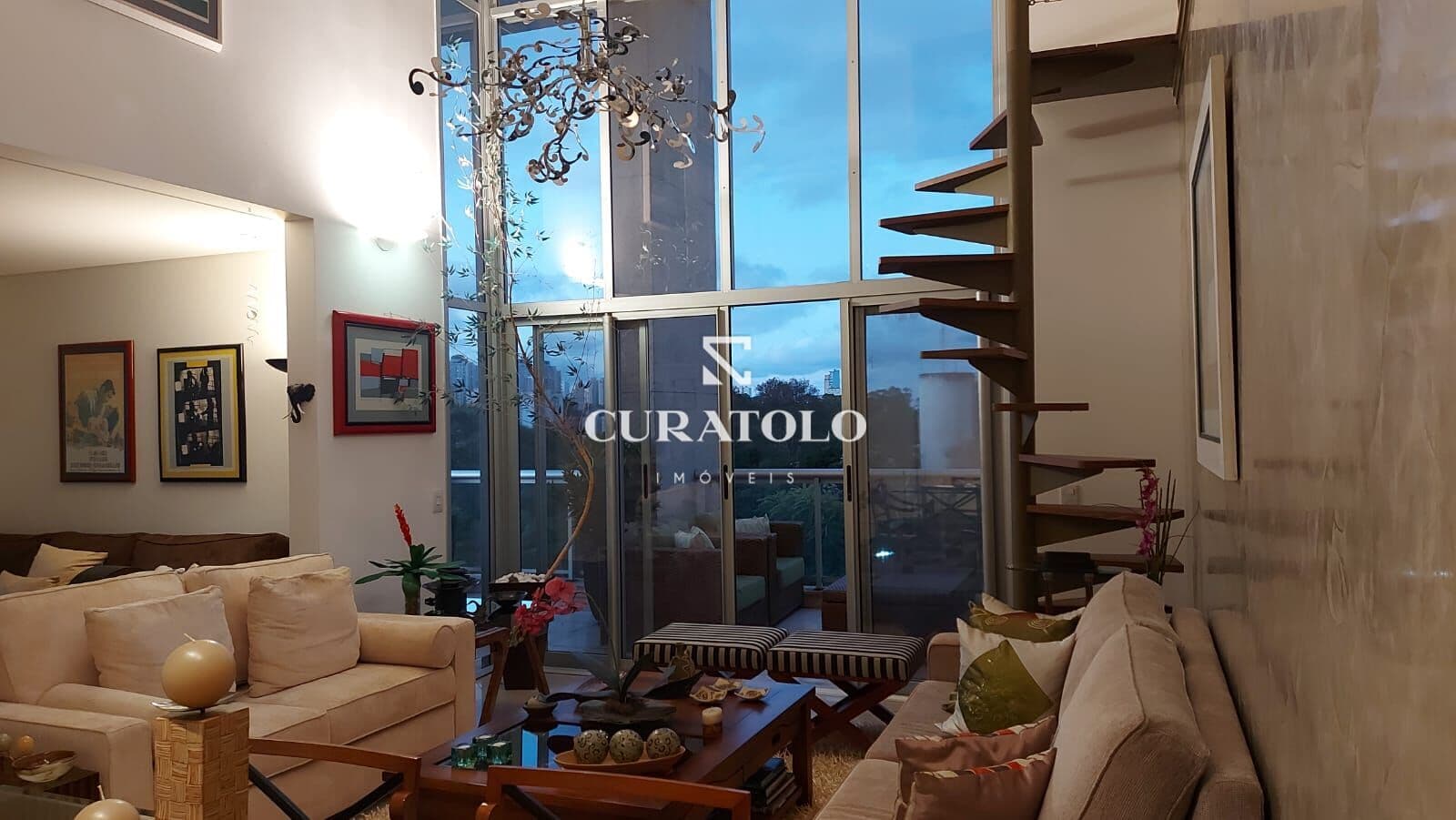 Apartamento Dúplex à venda com 170 m², 2 suítes, 3 vagas, Varanda, Parque do Morumbi, São Paulo.