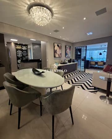 Apartamento à venda com 133 m², 3 quartos, varanda gourmet e 2 vagas na Mooca, São Paulo.