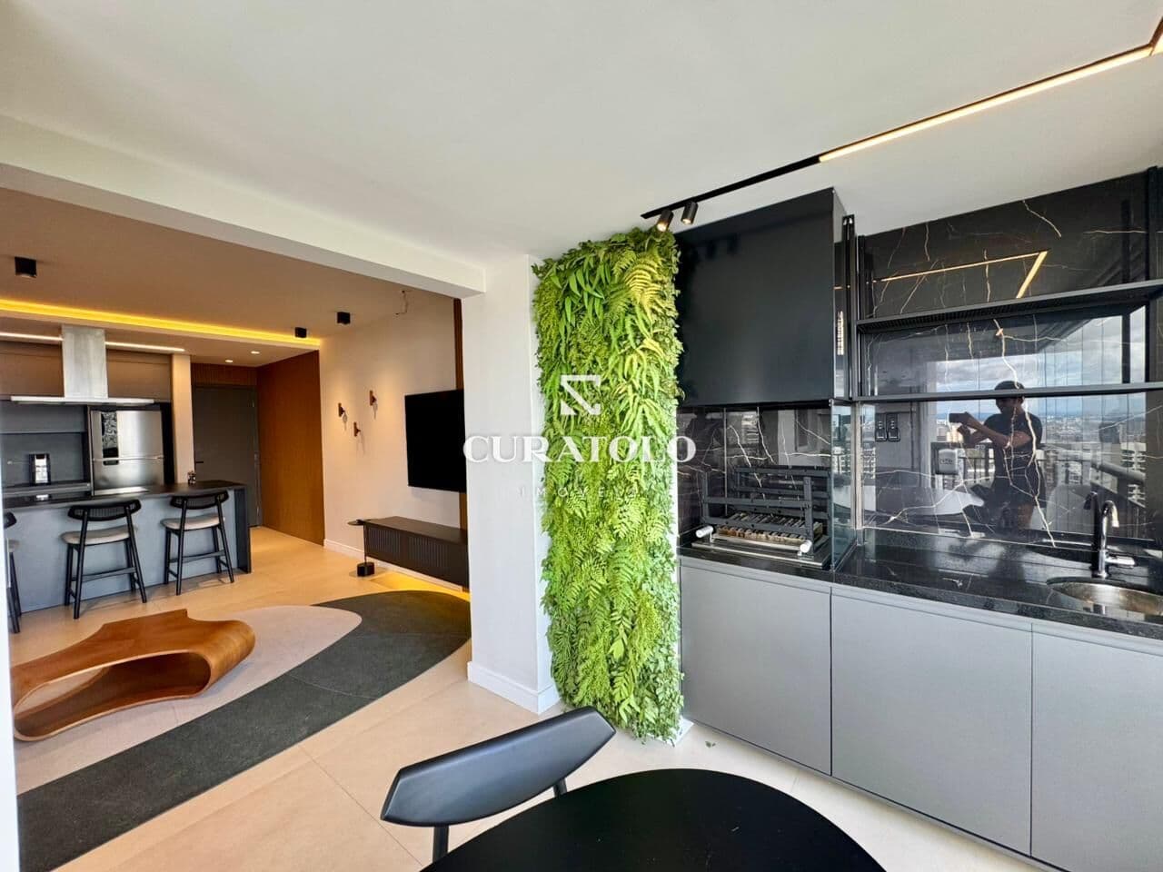 Apartamento à venda, com 75 m², 2 quartos, 2 vagas e varanda gourmet, Vila Andrade, São Paulo.