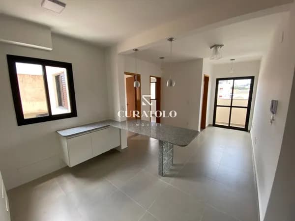 Oportunidade para seu novo lar em Santo André! Apartamento com 43 m², 2 dormitórios, vaga, ótima localização e pronto para morar!