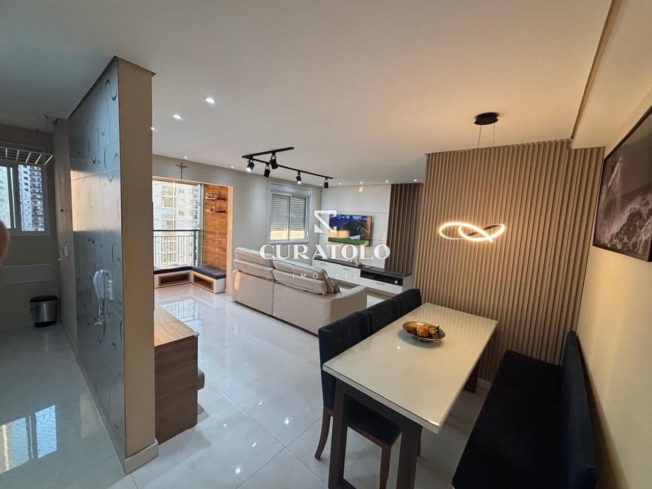 Apartamento à venda com 69 m², na Mooca, 2 quartos, 1 vaga e varanda, no Brás, São Paulo.