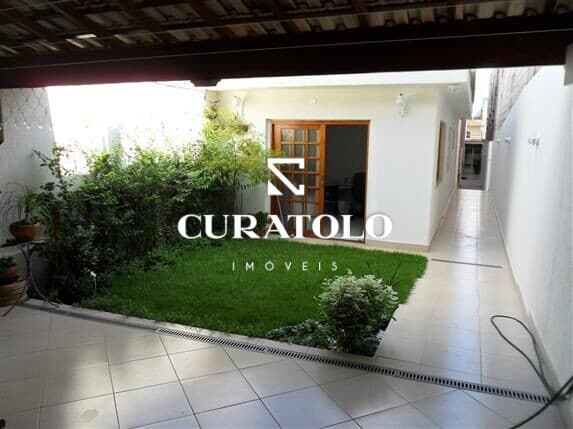 Casa com churrasqueira, 4 dormitórios, 2 suítes e 3 vagas - Chácara Belenzinho