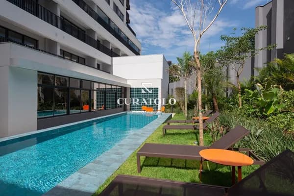 Experimente a vida urbana ao lado do Metrô Paraíso: apartamento studio, perfeito para moradia ou investimento, com varanda e lazer completo ao lado da Av. Paulista