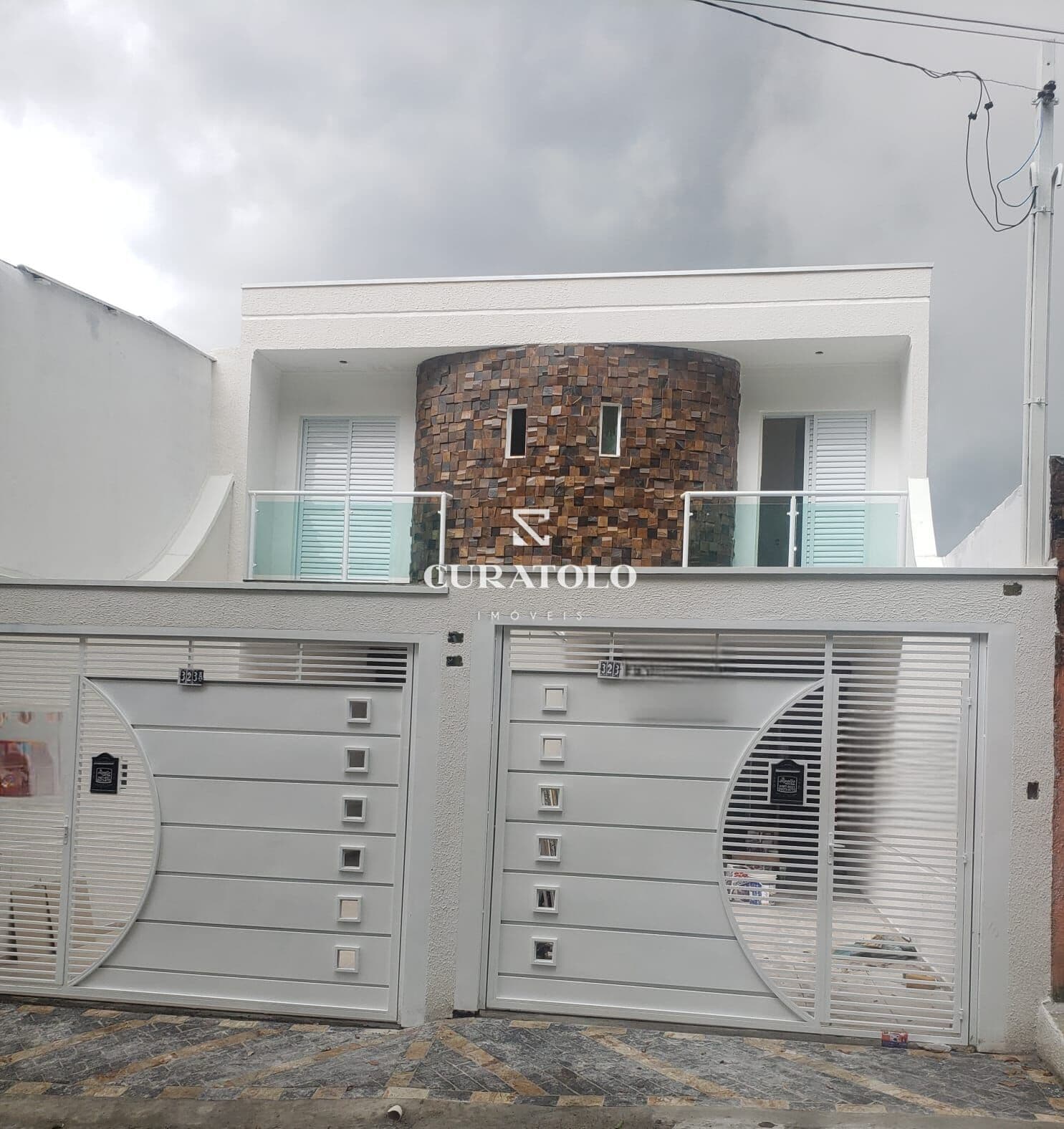 Sua nova casa está aqui, a 200 mts da Estação Camilo Haddad: com 100 m², 3 quartos, 2 vagas e churrasqueira