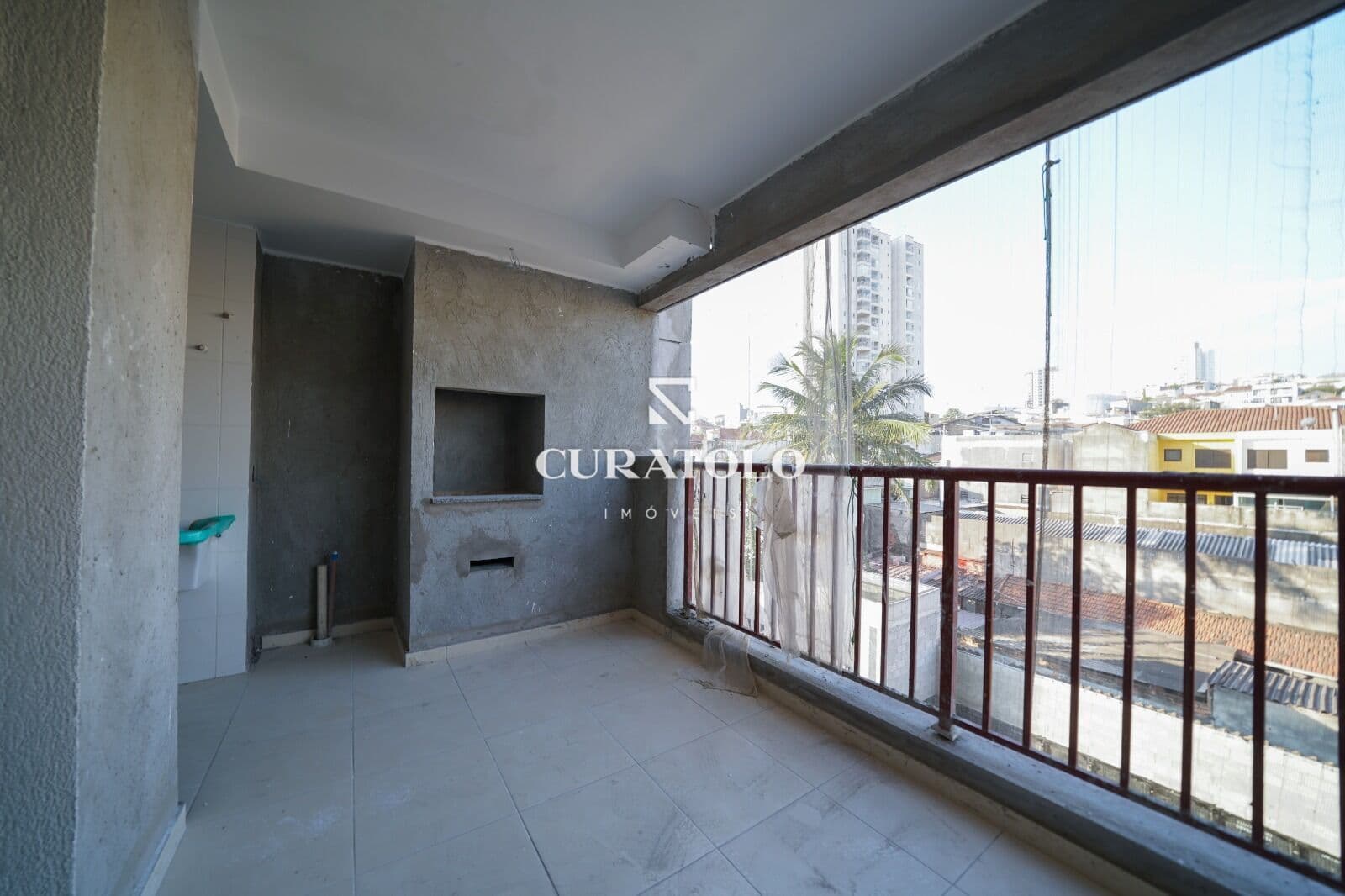 Conheça esse excelente apartamento na Vila Maria, ao lado do Parque Trote, de 56 m², com 2 quartos, varanda e 1 vaga coberta, é perfeito para você e sua família.