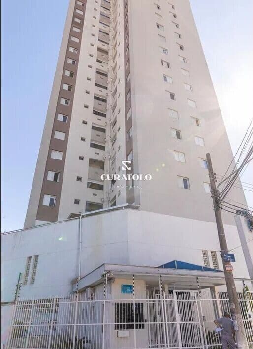 Apartamento à venda com 52 m², 2 quartos, varanda e vaga, Chácara cruzeiro do Sul, em São Paulo.