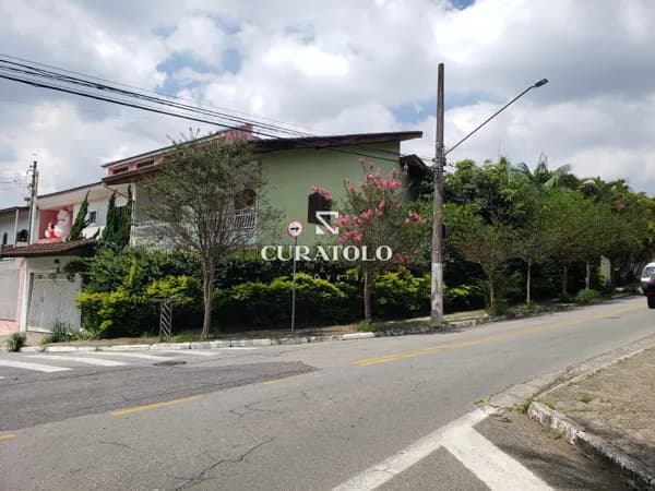 Casa/sobrado à venda com 327 m², 3 quartos e 4 vagas, Parque dos Pássaros, São Bernardo do Campo.