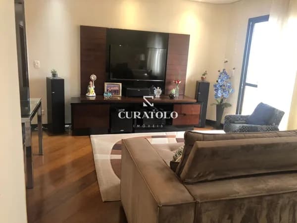 Apartamento à venda com 125 m², 3 quartos, 2 vagas e varanda no Tatuapé, São Paulo.
