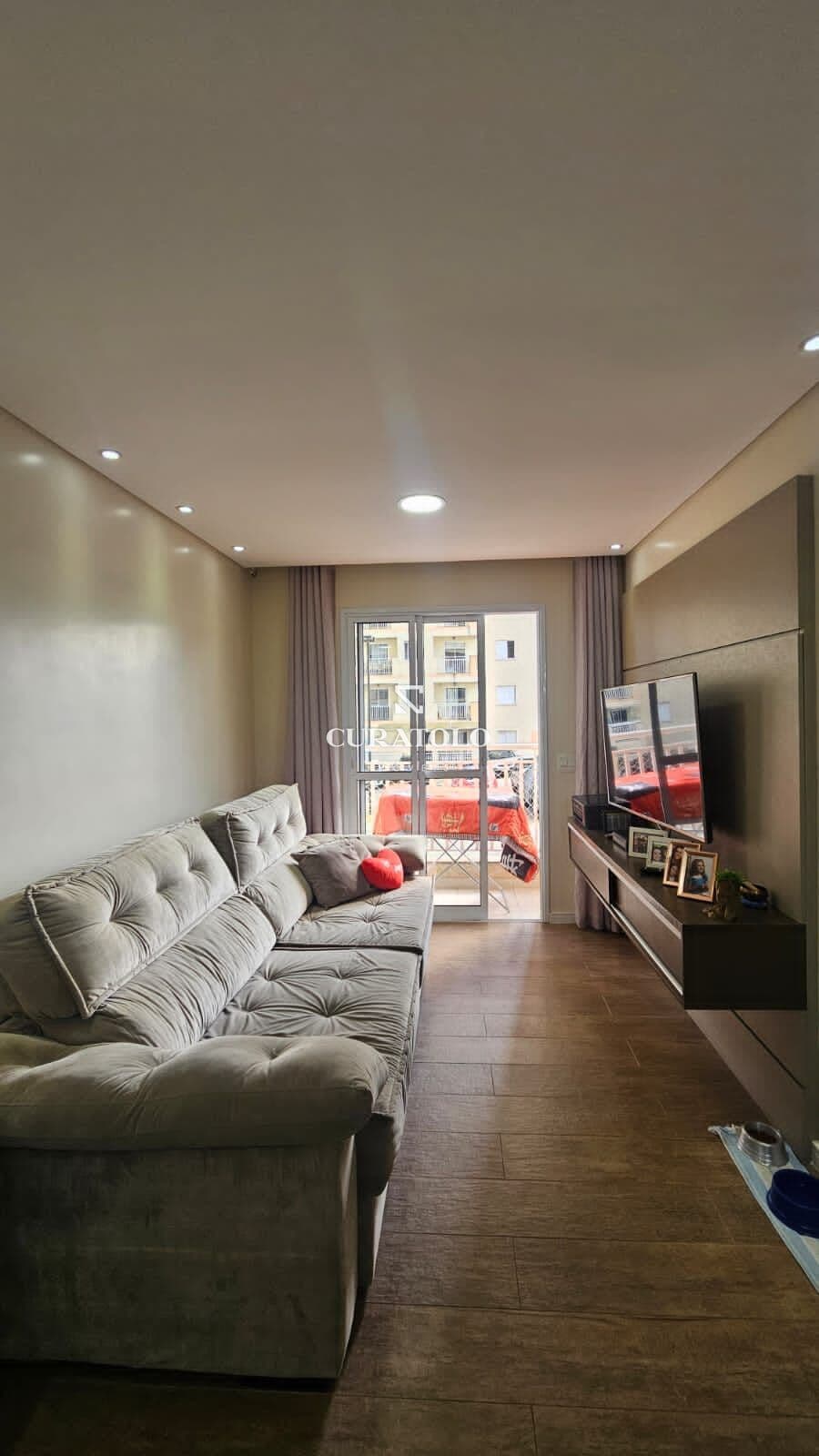 Apartamento à venda, de 2 quartos, varanda e 1 vaga em Mauá - com lazer completo
