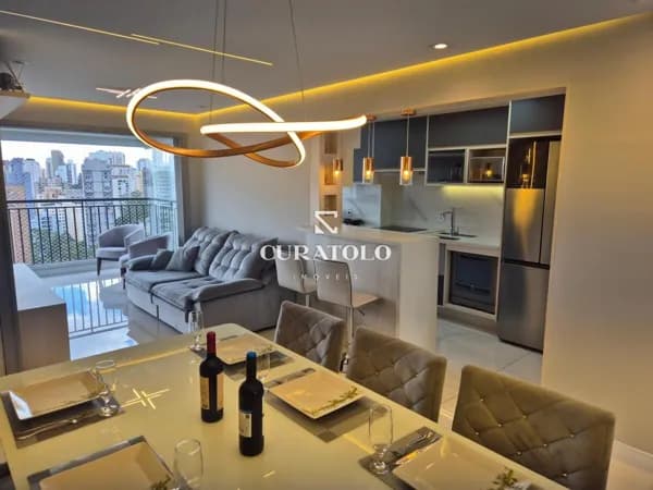 Apartamento à venda com 91 m², 3 quartos, varanda e 2 vagas, Vila Suzana, São Paulo.