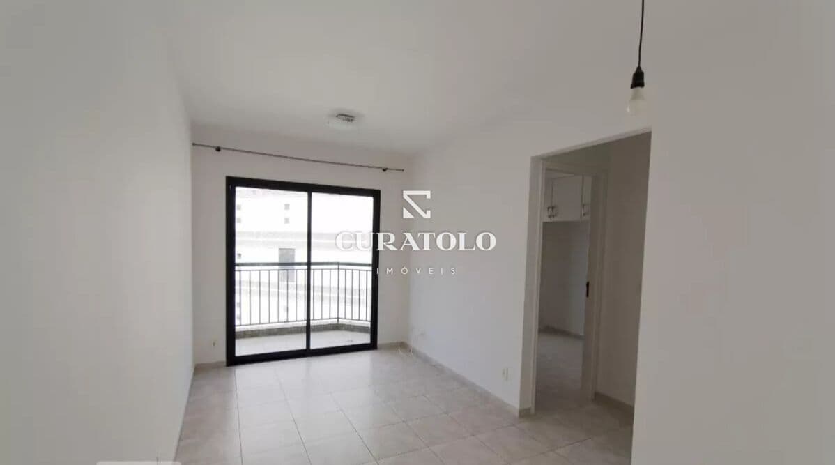 Experimente a vida urbana de Indianópolis, ao lado do Shopping Ibirapuera: apartamento de 1 quarto, mobiliado, perfeito para moradia ou investimento