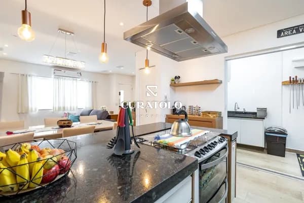 Casa/sobrado em condomínio à venda com 160 m², 2 suítes, 2 vagas na Vila Prudente, São Paulo.