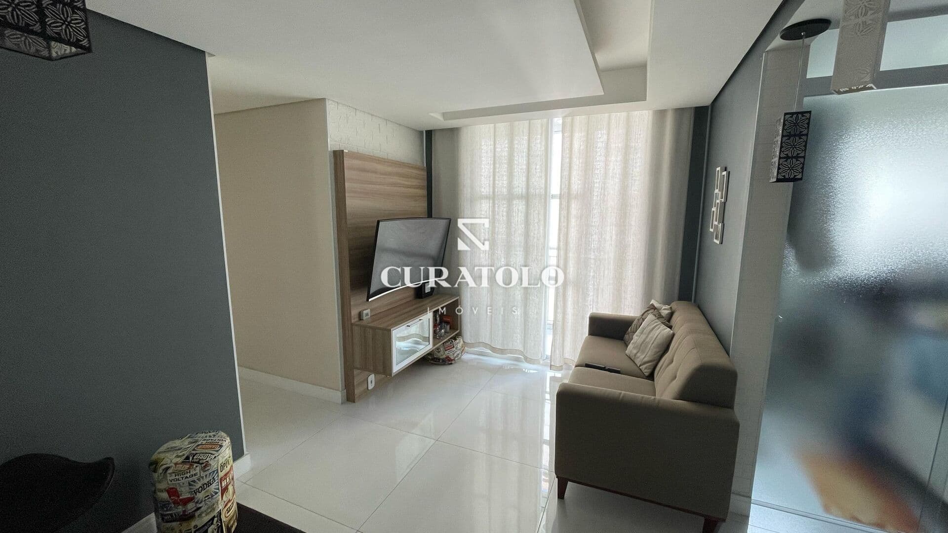 Conheça esse lindo apartamento no Jardim Vila Formosa, de aconchegantes 47 m², com 2 quartos, varanda e 1 vaga, é perfeito para você e sua família.