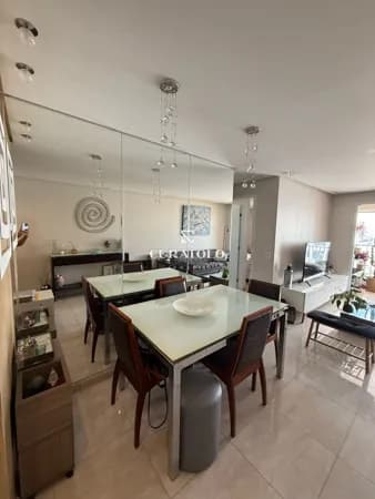 Apartamento à venda, de 2 quartos, 1 suíte, 1 vaga e varanda na Mooca - Porteira fechada