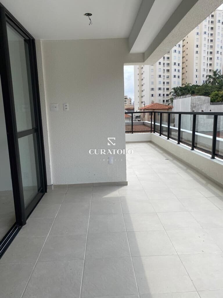Seu novo lar na Saúde: Amplo apartamento de 2 Dorms com Vaga e Varanda em Condomínio Clube a 5 min do Metrô Saúde