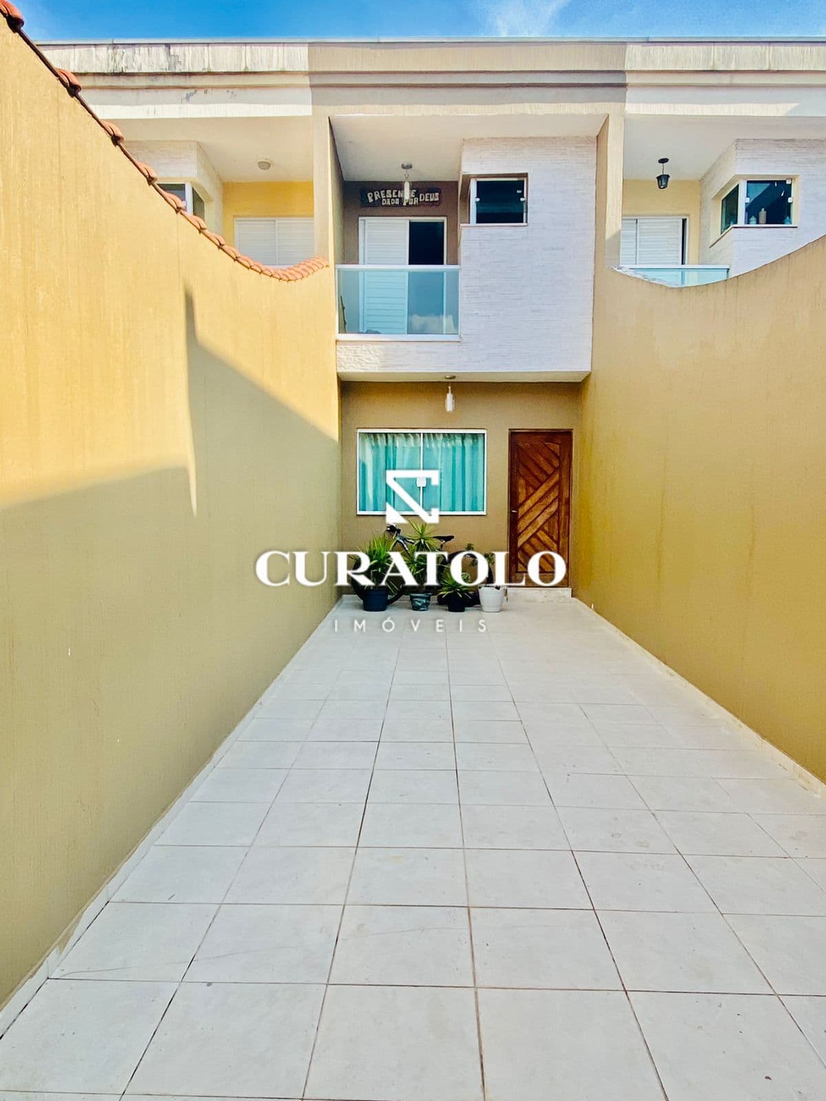 LINDO SOBRADO COM 2 SUÍTES E ÁREA GOURMET NO JARDIM IPANEMA