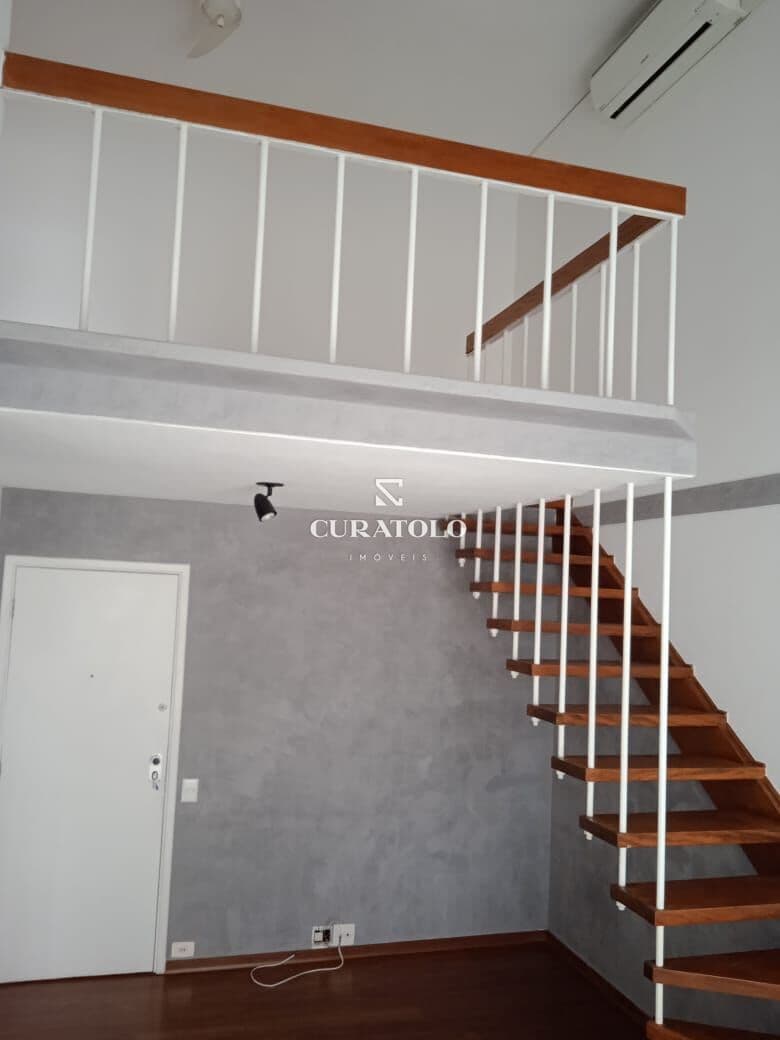 Apartamento Duplex à venda com 56 m², 1 suíte, varanda e vaga no Itaim Bibi, São Paulo