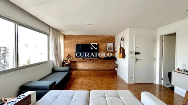 Apartamento alto padrão à venda com 124 m², 3 quartos, vaga, Vila Olímpia, São Paulo.