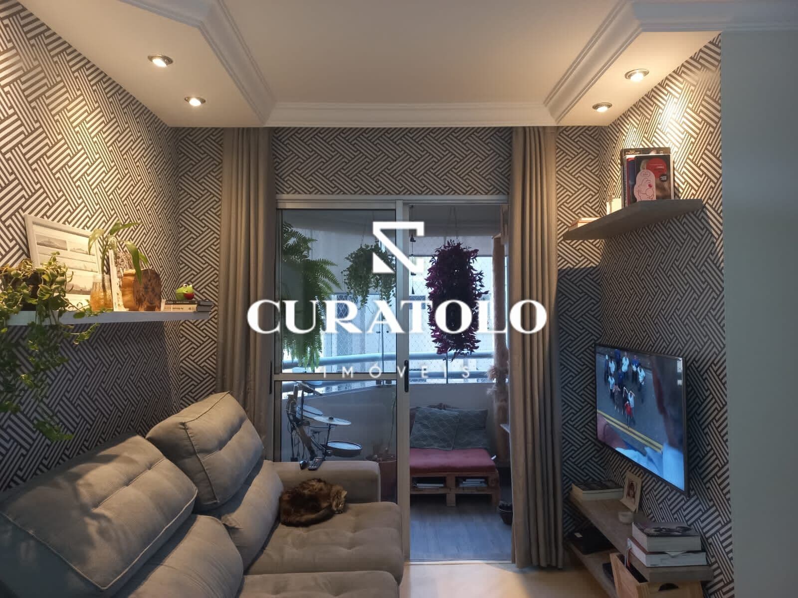 APARTAMENTO NA MOOCA COM 2 DORMS E VARANDA
