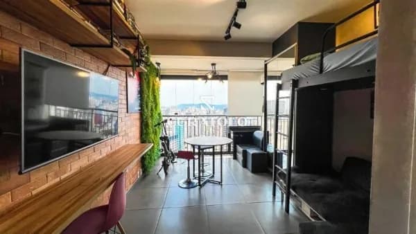 Conquiste Sua Independência: Apartamento Studio pronto na Consolação, a 900m da estação República, perfeito para moradia ou investimento com 1 quarto e varanda
