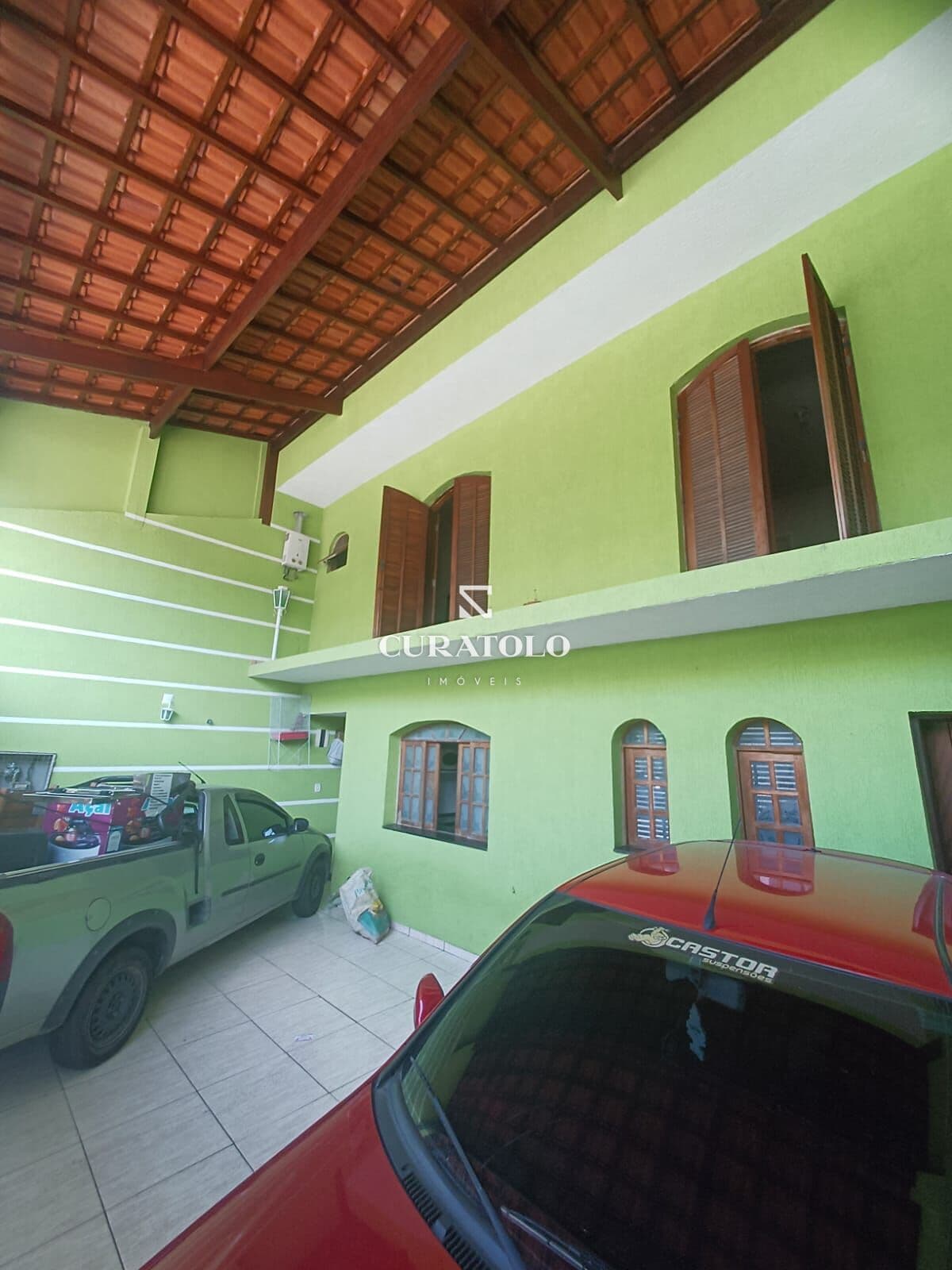 Casa Sobrado à venda no bairro Jordanópolis, São Bernardo, com 2 quartos e 3 vagas
