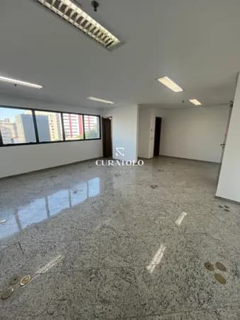 Oportunidade de Negócio: Sala comercial com 45 m², á venda ao lado do Metrô São Judas com 2 banheiros e 1 vaga