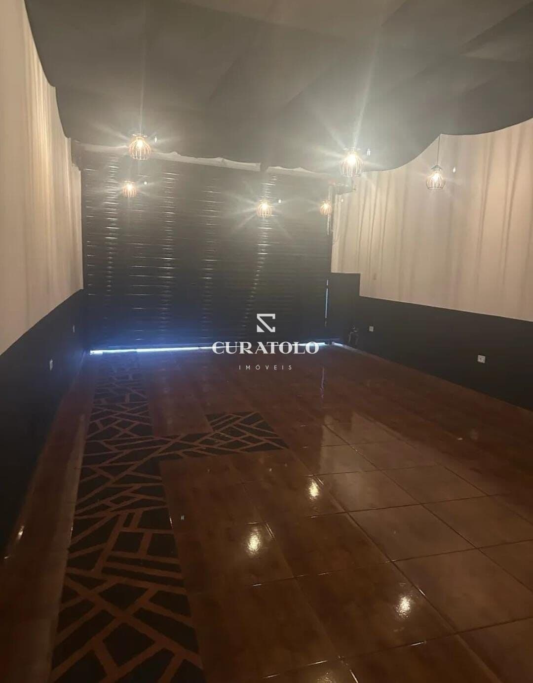 Casa à venda com 200 m², 2 quartos e 4 vagas na Penha de França, São Paulo