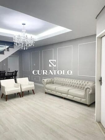 Sobrado com 4 dormitórios, 2 suítes, varanda, churrasqueira e 4 vagas - Vila Tostoi