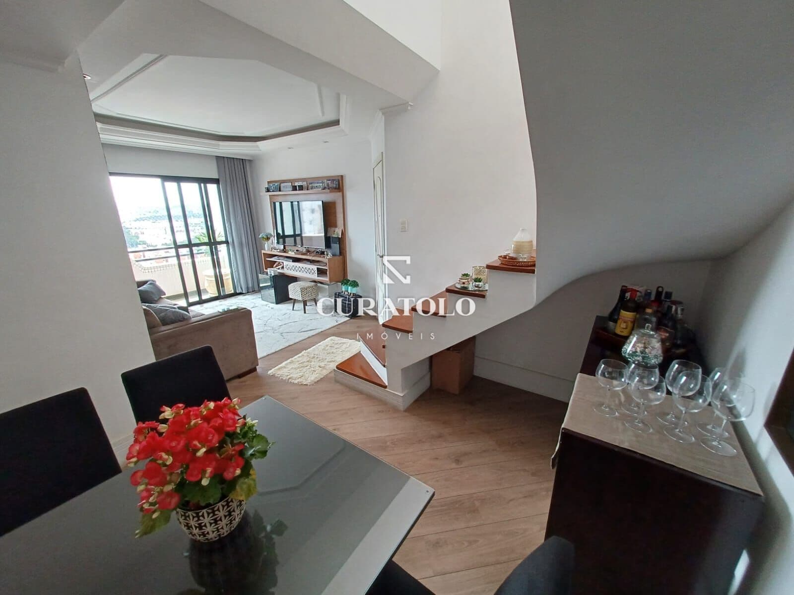 Conquiste seu novo lar com 188 m² em São Caetano do Sul! Apartamento com 3 dormitórios, lazer completo, ótima localização e pronto pra morar!
