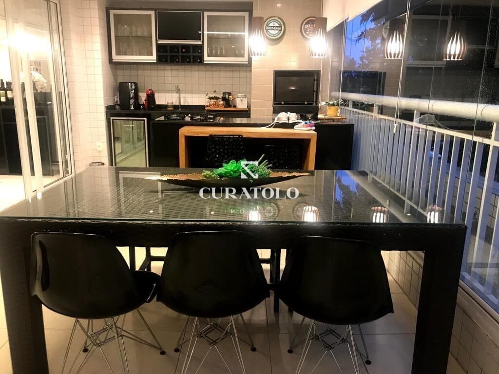 Seu novo lar de Alto Padrão na Mooca: Amplo apartamento de 3 Suítes, Varanda Gourmet, 2 Vagas Cobertas em Condomínio Clube ao lado da Estação Mooca