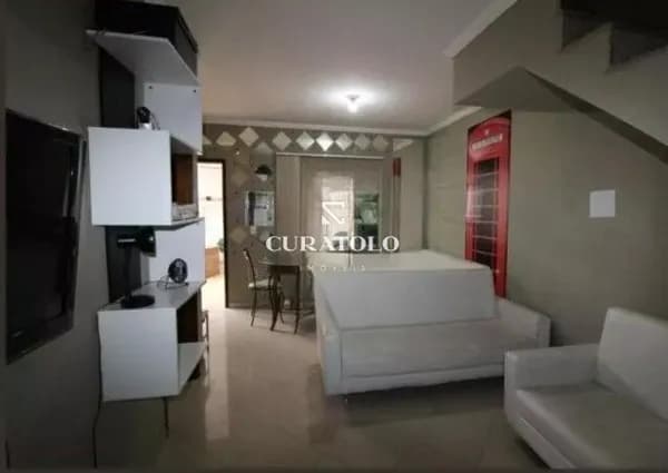 Casa/sobrado à venda com 100 m², 2 suítes e vaga, Vila Prudente, São Paulo.
