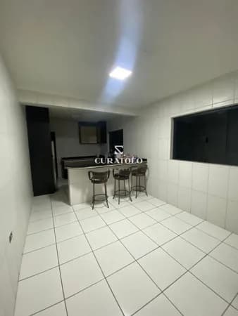 Venha conhecer a casa ideal no Jardim Pedro José Nunes: Com amplos 220 m², 3 quartos e 5 vagas cobertas - ao lado da Av. São Miguel e Parque Primavera
