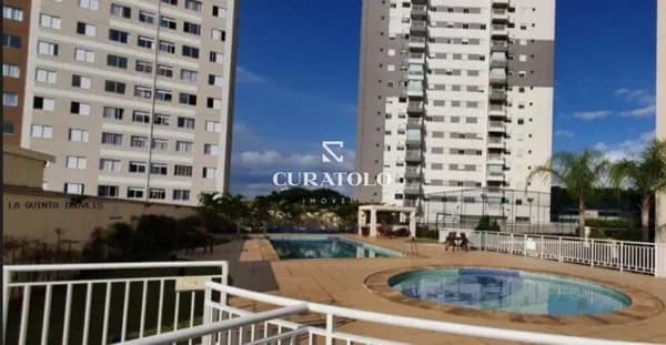 Apartamento à venda, de 2 quartos, 2 vagas e varanda na Água Branca