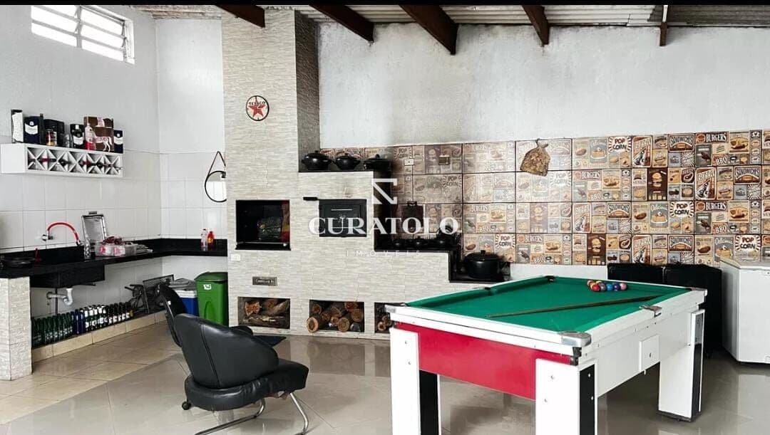 Viva com conforto próximo a Estação Jardim Romano da CPTM, bairro: Cidade Kemel: Lindo Sobrado de 250m² com 3 Dorms e 3 vagas e quintal com churrasqueira
