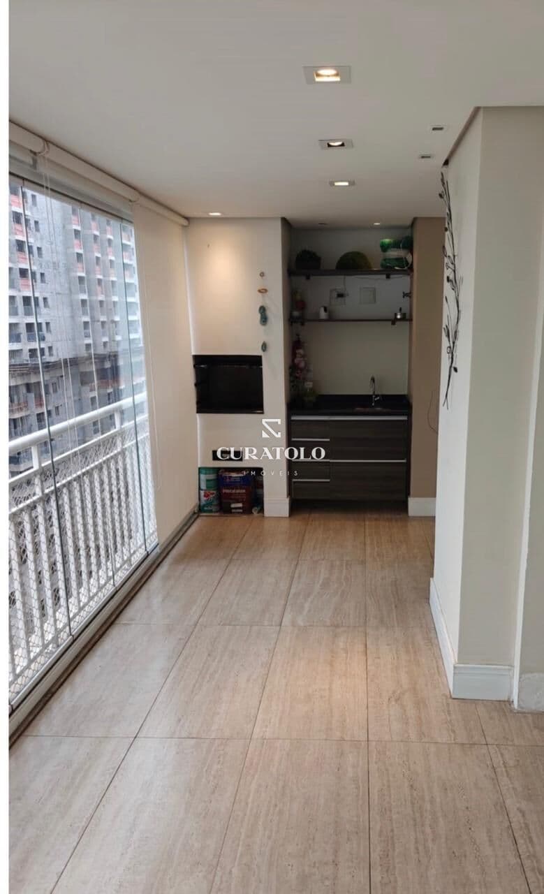 Apartamento à venda com 124 m², 3 suítes, varanda gourmet e 4 vagas na Mooca, São Paulo.