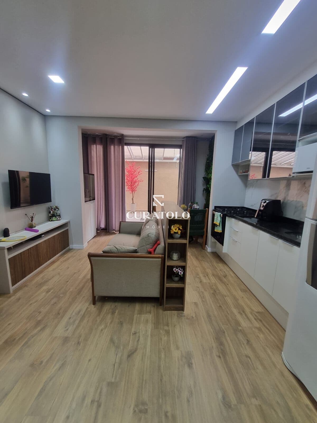 Viva com conforto e comodidade na Vila Matilde. Apartamento com quintal,pronto, de 80m² com 2 Quartos, 1 vaga e varanda