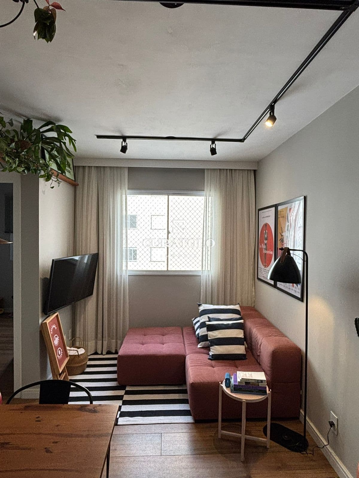 Apartamento à venda com 41 m² e 2 quartos na Vila Ema, São Paulo.
