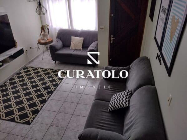 EXCELENTE CASA COM 3 DORMITÓRIOS, QUINTAL E VARANDA - PARQUE GERASSI
