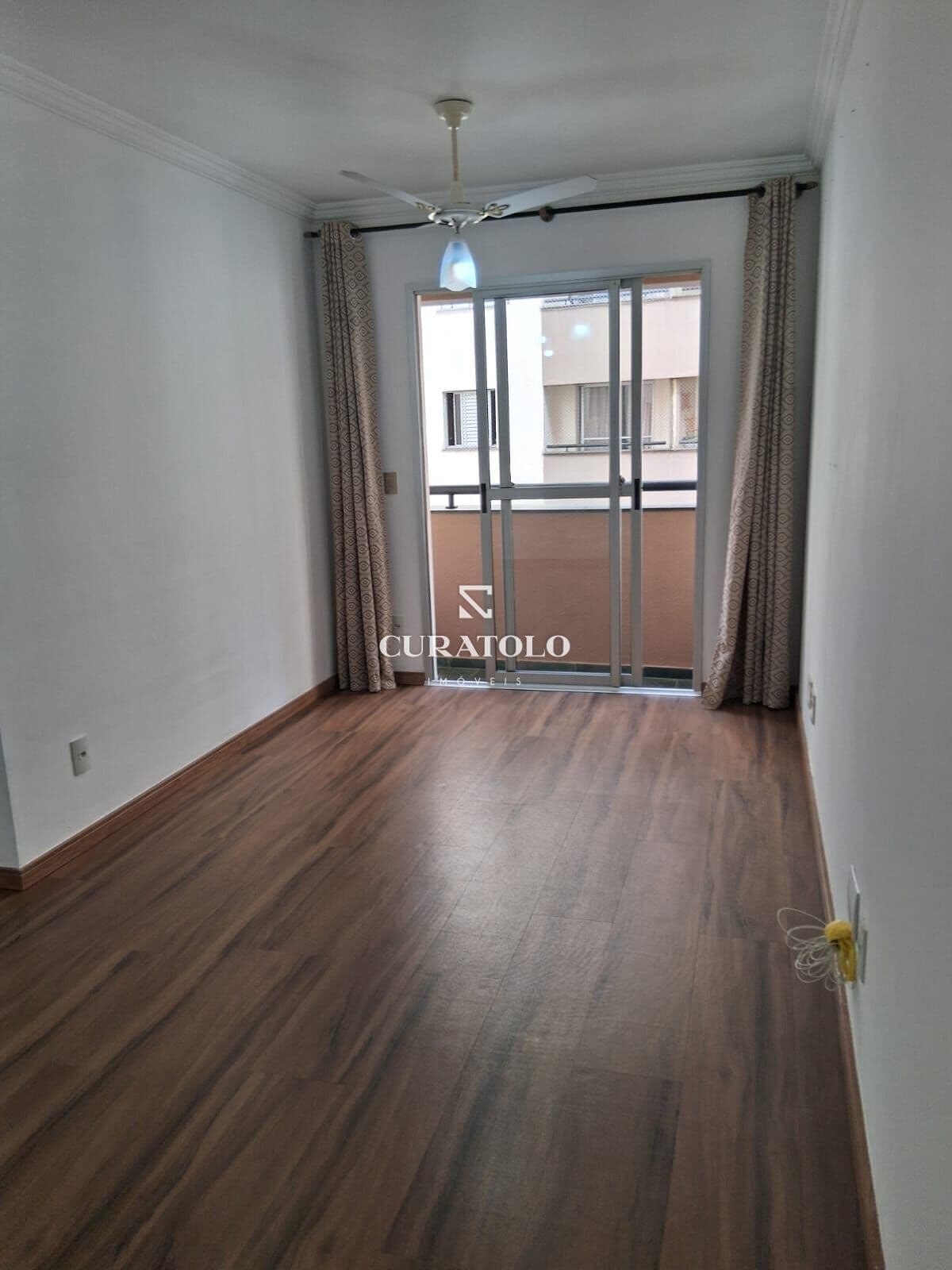 Apartamento à venda com 59 m², 3 quartos, vaga e varanda na Vila Prudente, São Paulo.