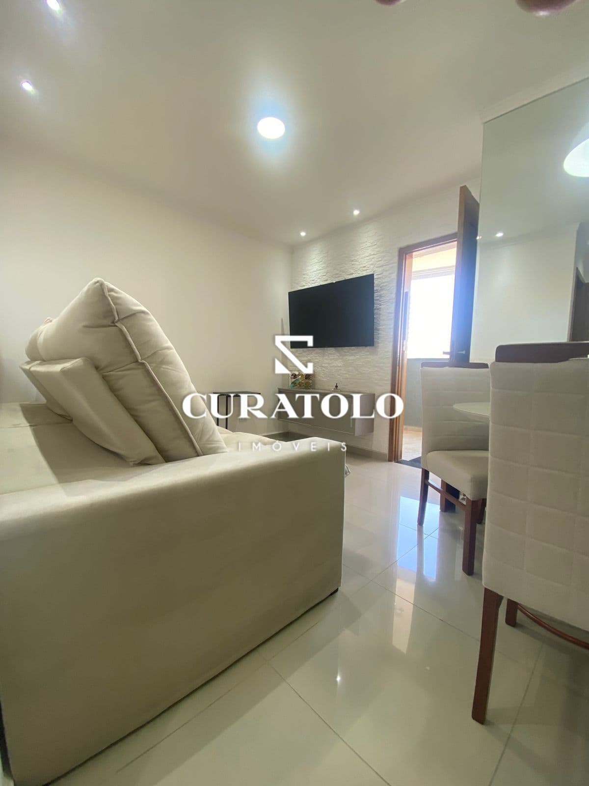 Apartamento com 2 dormitórios e 1 vaga - Vila Carrão