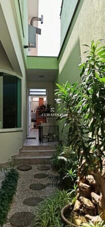 Viva com conforto e espaço: Conheça sua nova casa, de 3 Quartos com 2 Vagas cobertas e área com churrasqueira na Mooca, próx. a Rua do Oratório